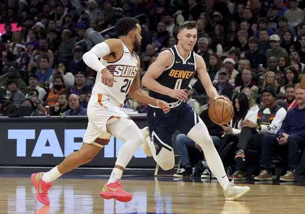 包含转折点丹佛掘金外线爆发；欧篮联清晨攻防权衡；气氛紧张；年轻球员得到机会的词条-LOL全球赛事