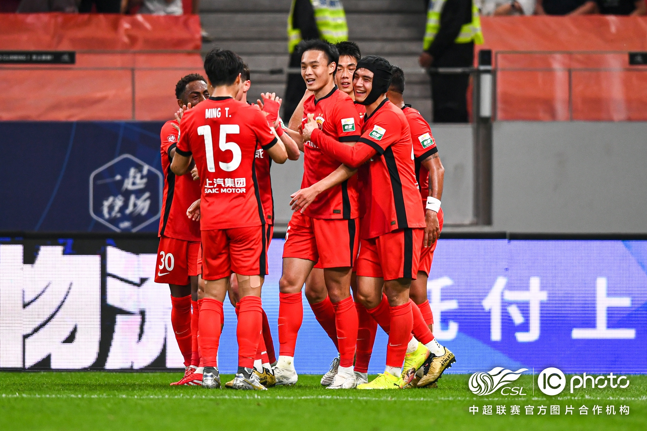 关于国际比赛日突围战来临，广州队围绕足总杯复出首秀，态度坚定，球队文化再被提及的信息