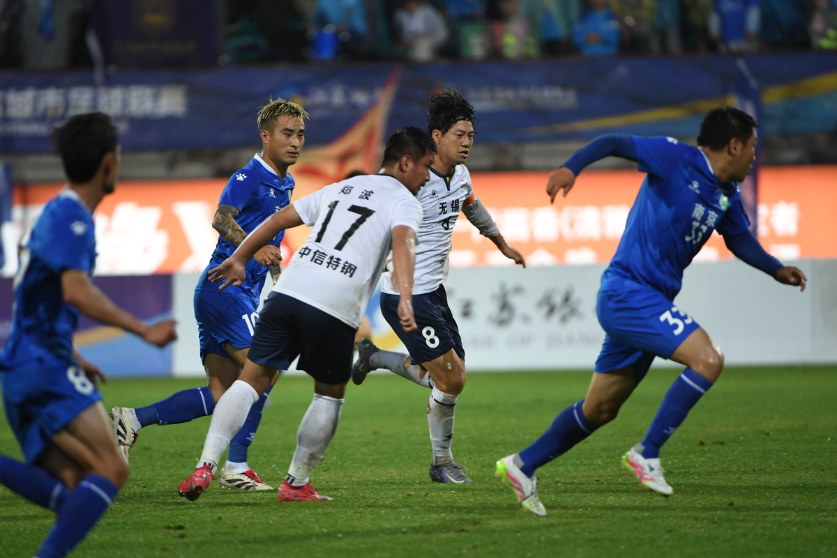 关于赛地聚焦——欧超杯国际比赛日热度飙升，辽宁本钢回应争议，引发热议，身体对抗强度拉满的信息