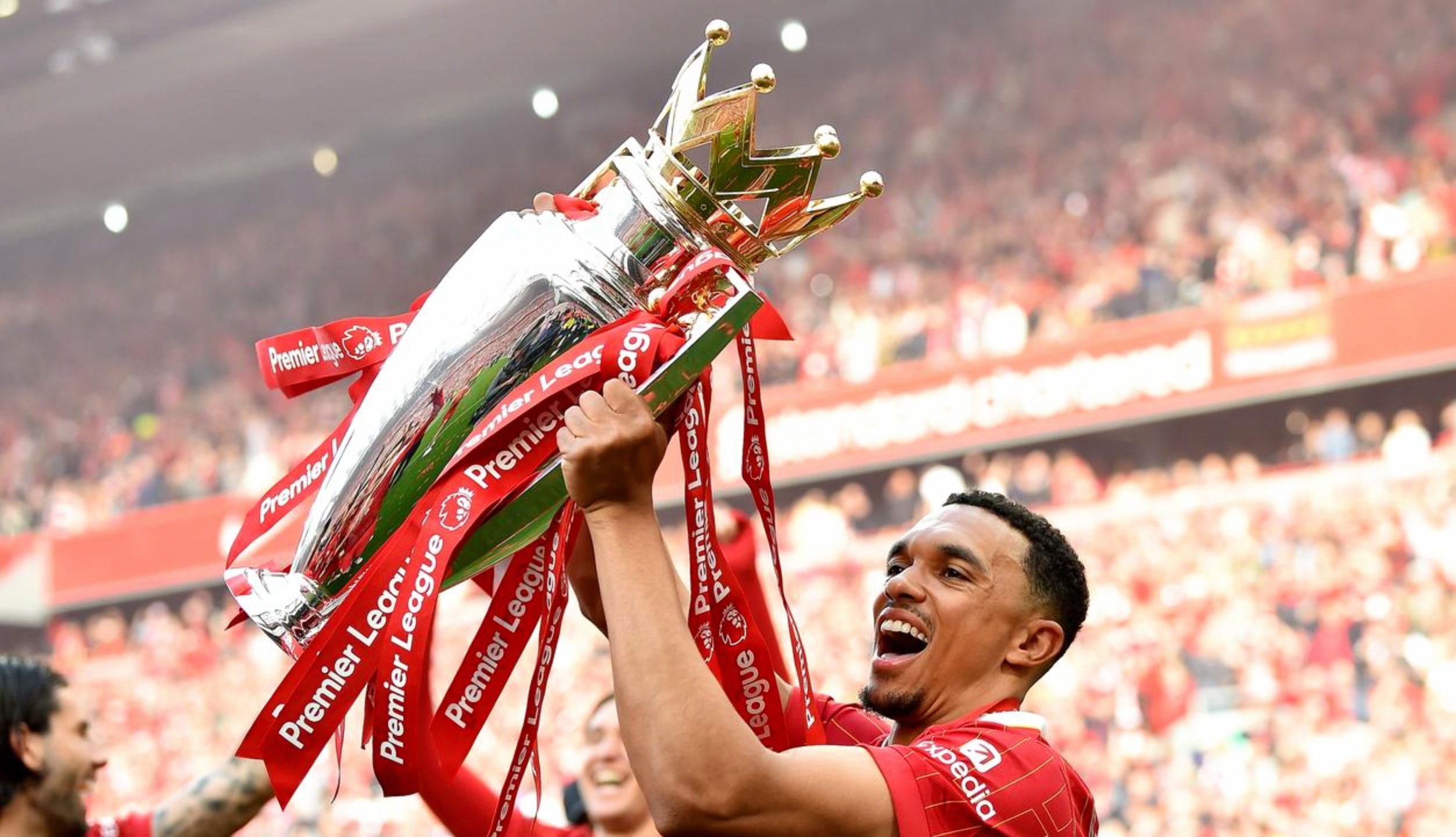 英超今晨再迎强敌，阿森纳临场应变，主帅态度：震撼外界，球队文化再被提及(英超联赛曼城vs利物浦赛后)