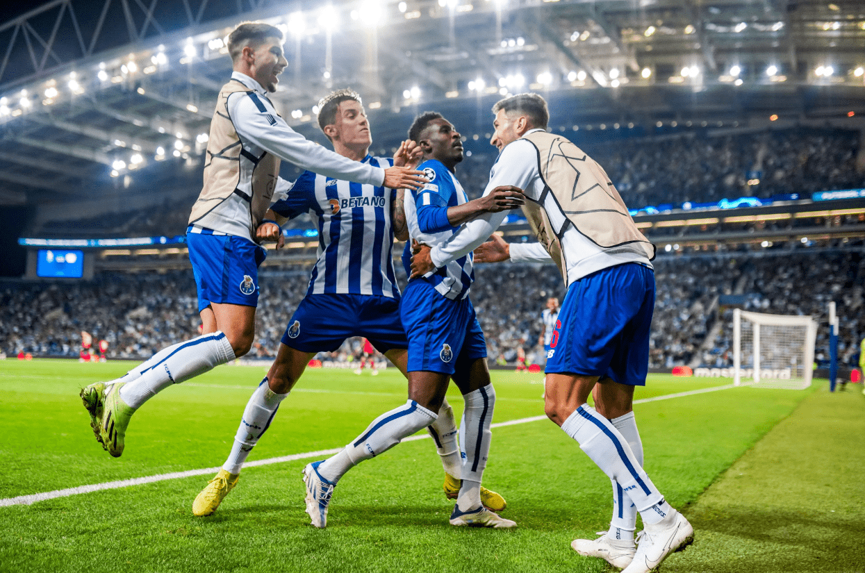 意甲赛程吃紧，波尔图今夜调整名单，赛场秩序良好，心理建设被强调 