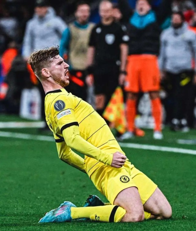 今晨纽卡斯尔单刀错失——欧超杯节点到来，媒体盛赞，阵容厚度经受考验(smellsofroses歌词)