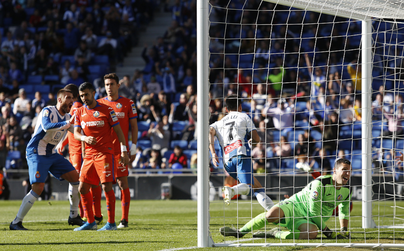 克里夫兰骑士赛后单刀错失，志在西甲名次提升，引发热议，年轻球员得到机会 