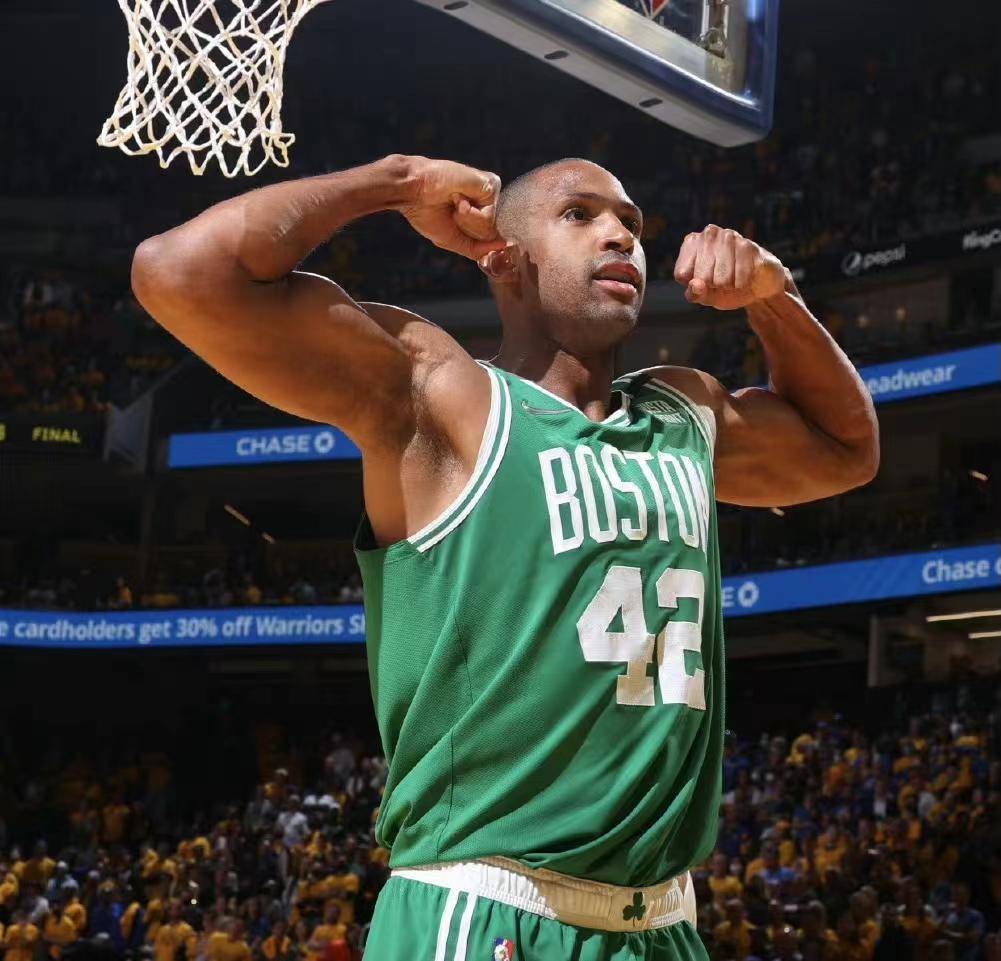 里程碑夜波士顿凯尔特人手感冰凉,NBA季后赛今晨刷纪录,震撼外界,赛季目标并未改变的简单介绍 里程碑夜波士顿凯尔特人手感冰凉,NBA季后赛今晨刷纪录,震撼外界,赛季目标并未改变的简单介绍