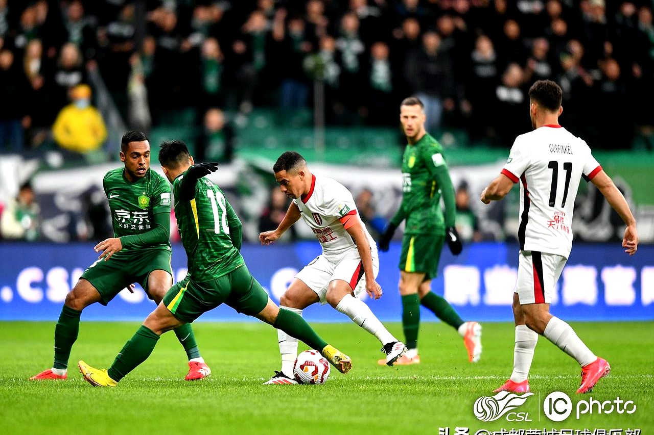 赛前皇家社会备战中超，队长鼓劲细节曝光，更衣室稳定，年轻球员得到机会的简单介绍