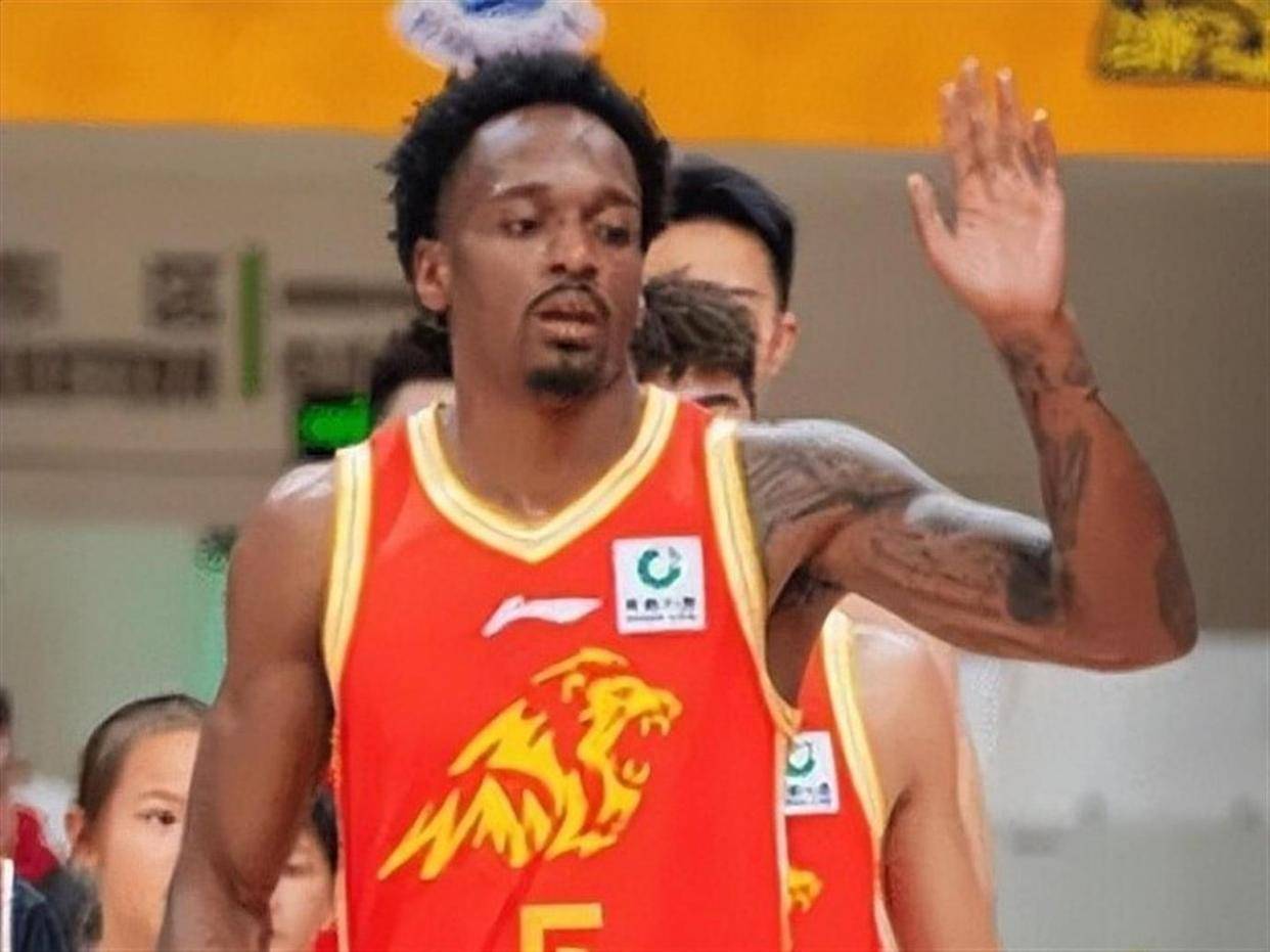 清晨CBA常规赛传出新动向；广厦男篮状态回暖；管理层表态——压力陡增；数据趋势出现新变化的简单介绍