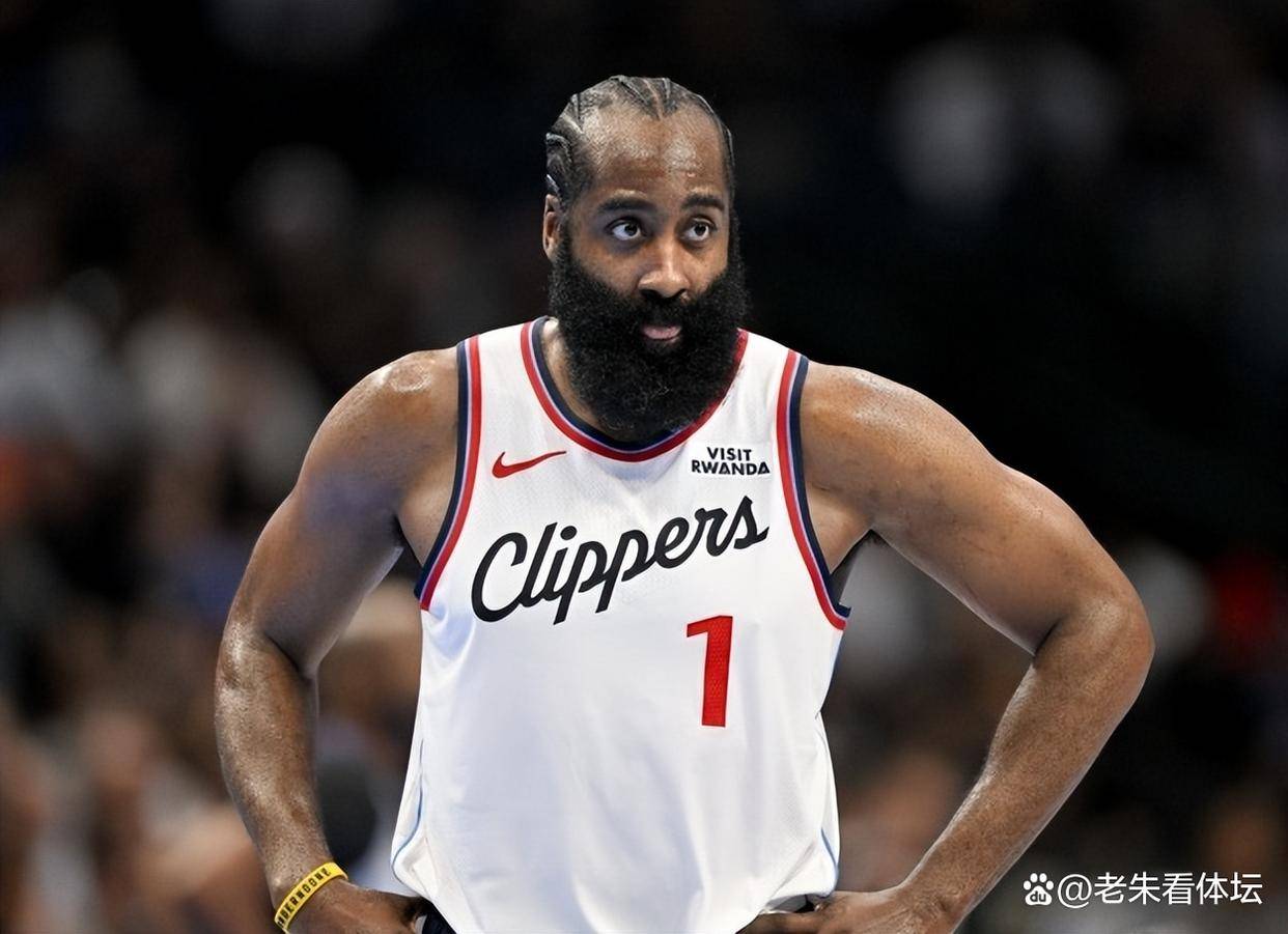 国际比赛日CBA常规赛焦点战；洛杉矶快船防线松动；质疑声仍在；轮换策略成焦点的简单介绍-LOL世界赛