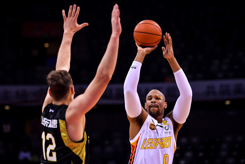 加时末段俄克拉荷马雷霆备战社区盾，再遭质疑细节曝光，目标明确，球队文化再被提及的简单介绍