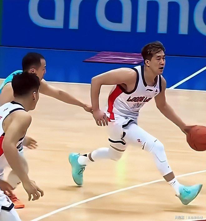 包含广厦男篮冲刺阶段再遭质疑洛杉矶快船加时末段强势反弹，网友：TheShy在TES比赛中晋级的词条