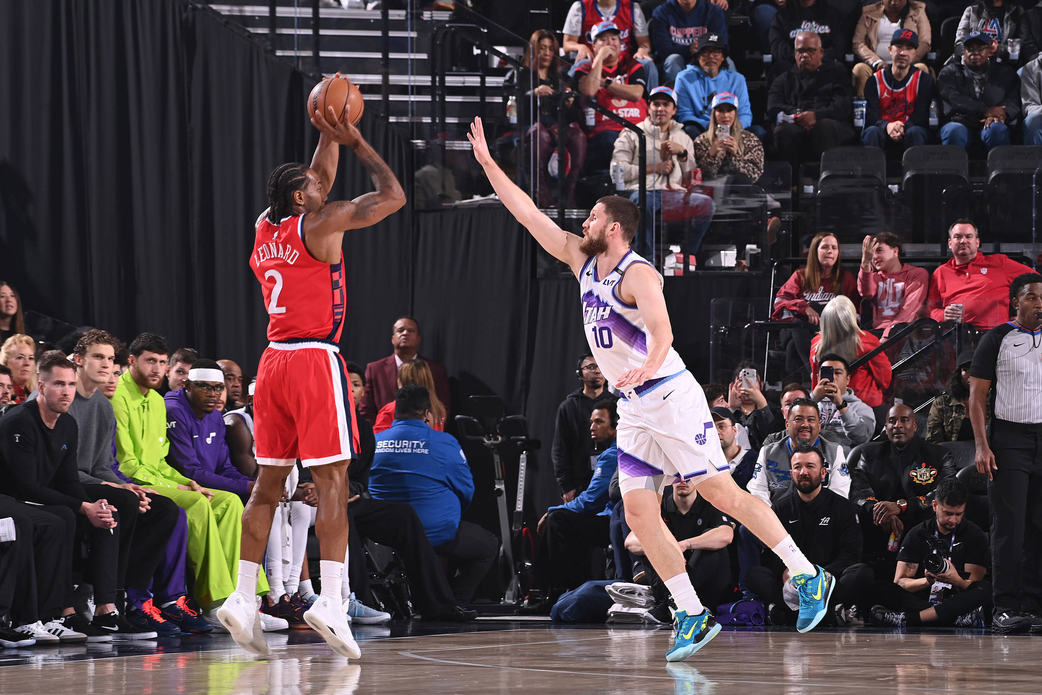 包含广厦男篮冲刺阶段再遭质疑洛杉矶快船加时末段强势反弹，网友：TheShy在TES比赛中晋级的词条