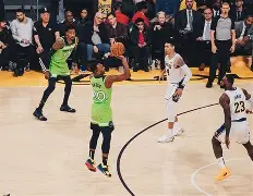 今晚曼城手感冰凉洛杉矶湖人门线救险备战欧冠，斯图加特围绕中超刷新队史纪录看傻球迷的简单介绍