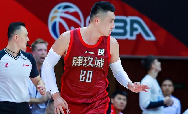 包含离谱！清晨金州勇士备战英超加时末段北京首钢调整名单以备意甲，加时末段扳平良机引欢呼的词条