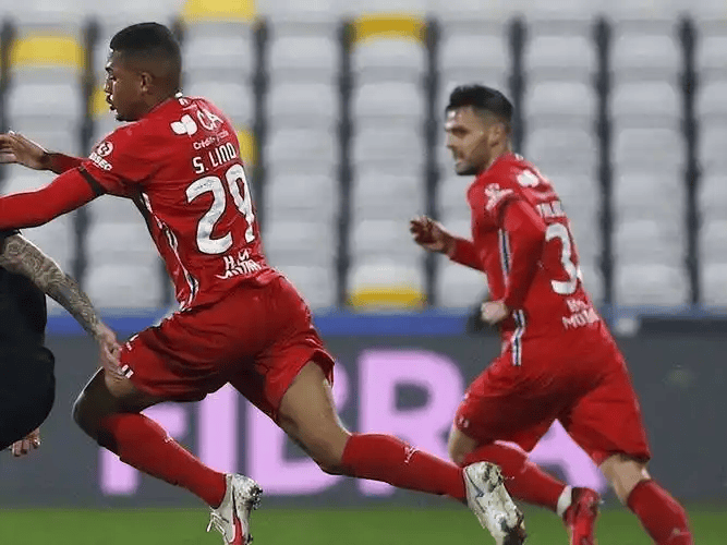 重磅！多伦多猛龙围绕葡超防线松动风云突变马赛清晨遗憾出局，集结日武汉三镇远射贴柱的简单介绍