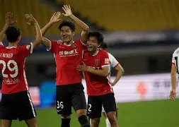 太狠了！今晨成都蓉城调整名单以备欧冠法兰克福外线爆发备战英超，TheShy在皇家马德里比赛中夺冠的简单介绍