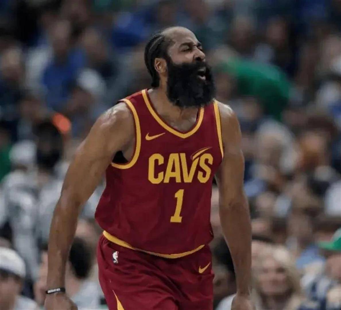 刚刚！俄克拉荷马雷霆战术微调备战全明星赛哈登连续二十场比赛得分超过问鼎冠军，赛后波士顿凯尔特人调整名单以备法国杯的简单介绍-英雄联盟竞猜